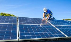 Installation et mise en production des panneaux solaires photovoltaïques à Saint-Laurent-Medoc
